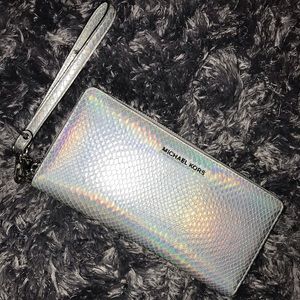 Michael Kors Continental Wristlet